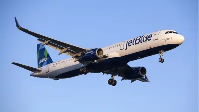 Ex-California police captain accused of midair lewd behavior after allegedly downing entire bottle of bubbly