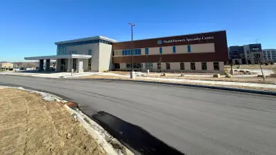 HealthPartners opens new specialty center in Woodbury